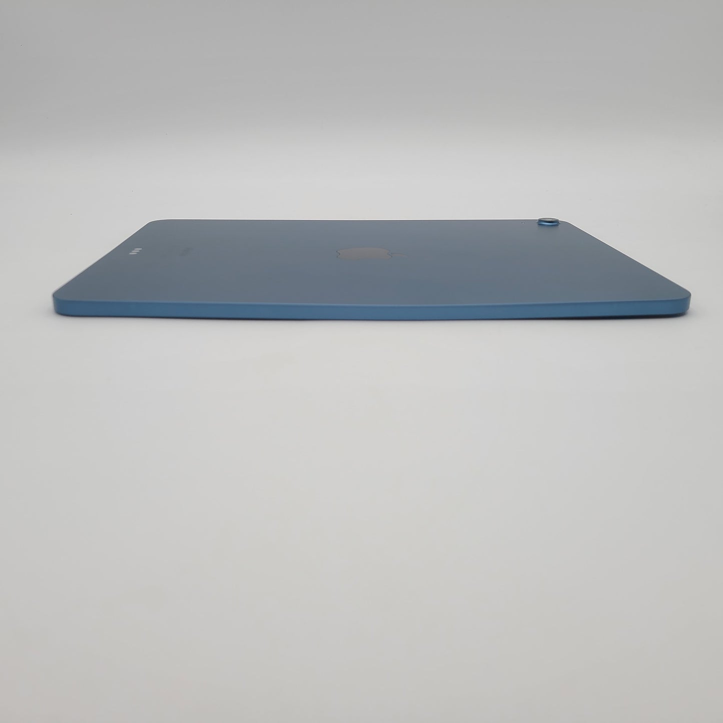 WiFi Only Apple iPad Air 5th Gen 64GB 18.2.6 Blue MM9E3LL/A